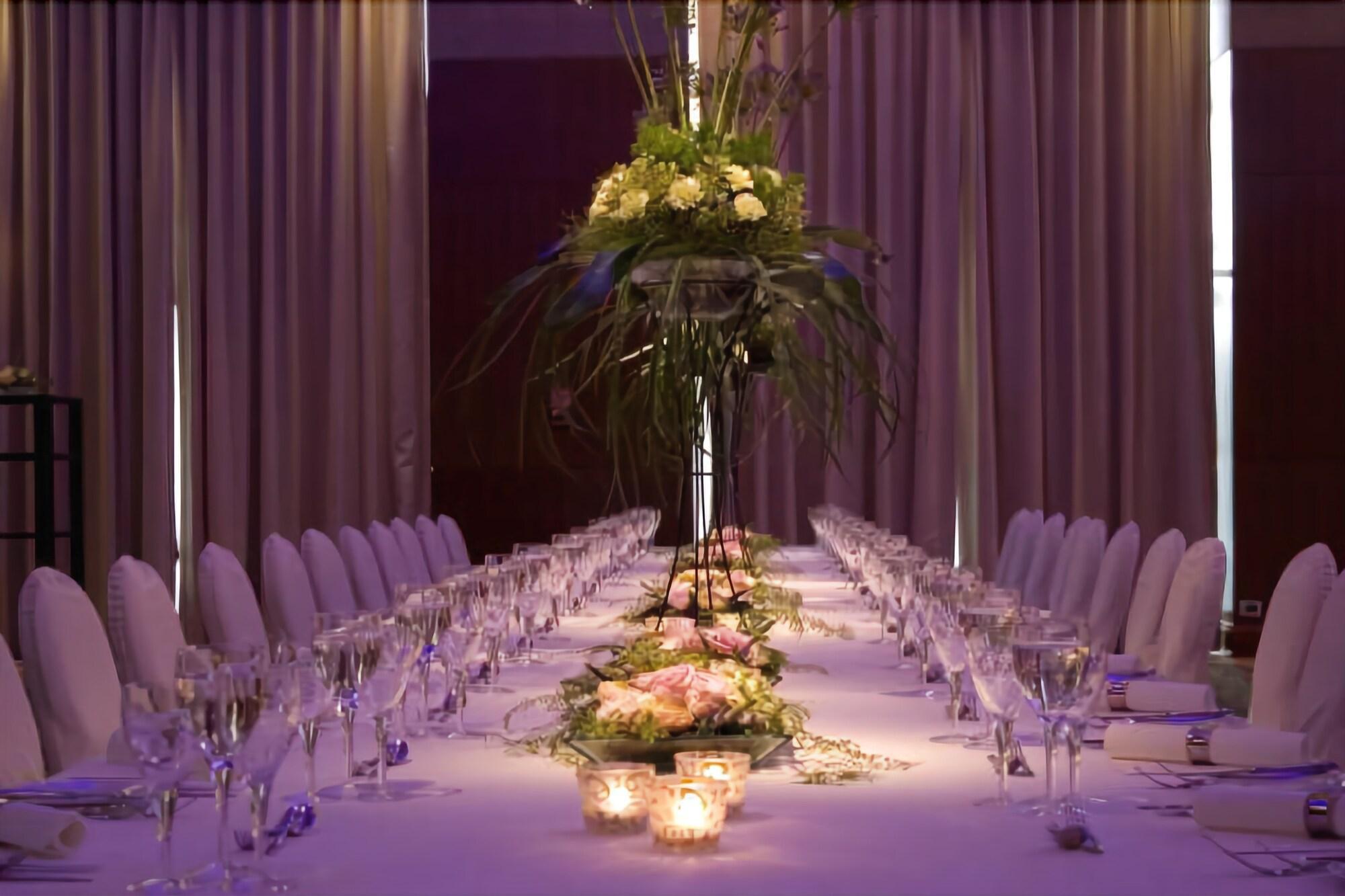 Montcalm Brewery, London City Bagian luar foto The table at the 2008 Nobel Prize dinner