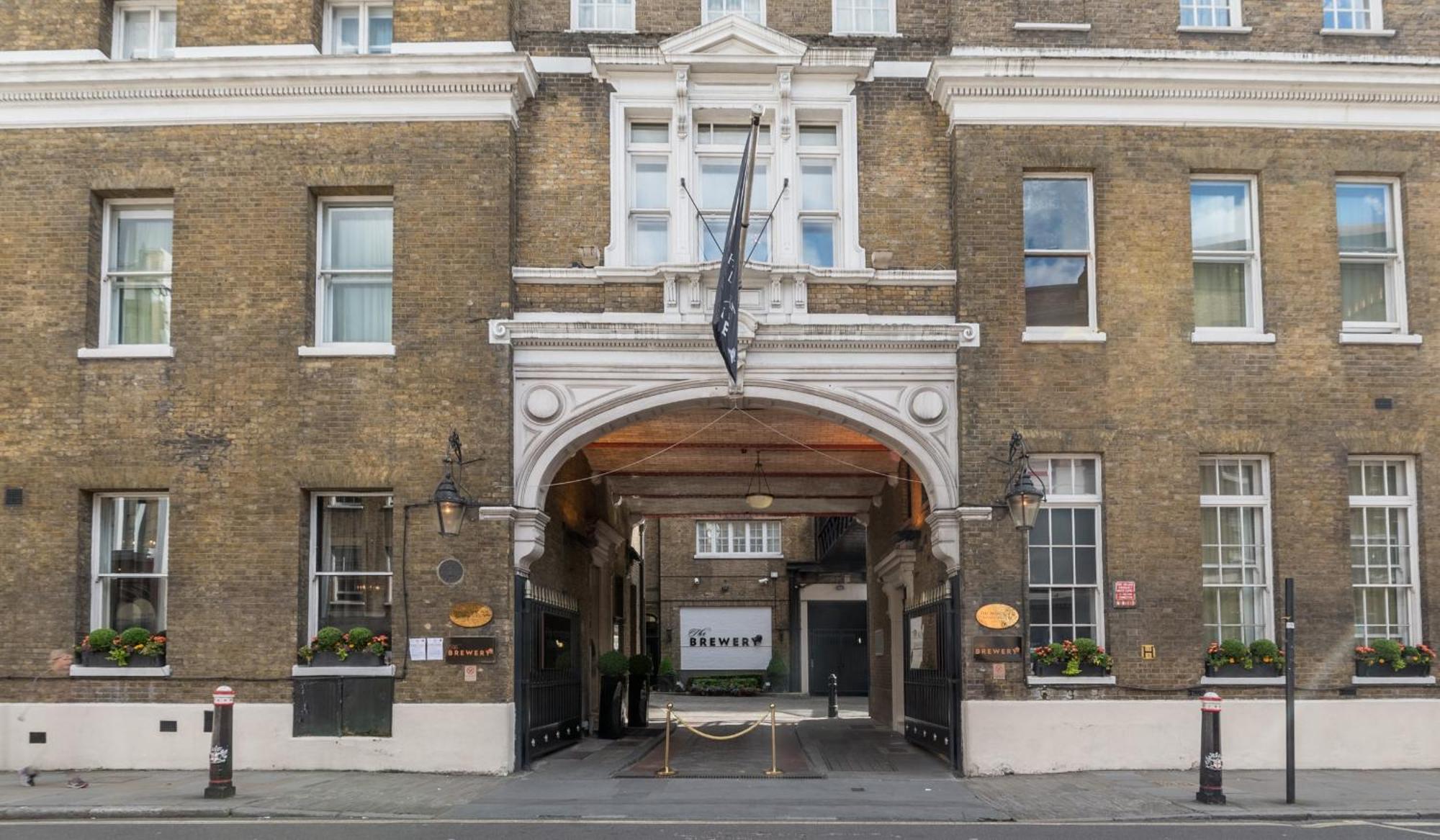 Montcalm Brewery, London City Bagian luar foto The entrance to the hotel