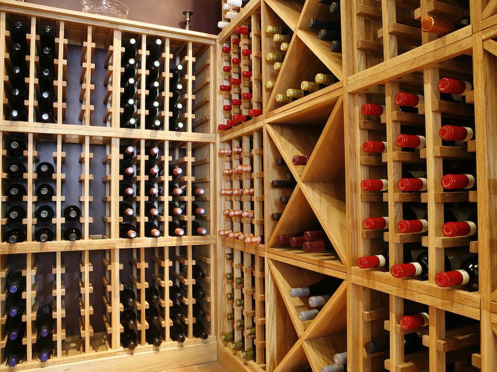 Montcalm Brewery, London City Bagian luar foto Wine cellar